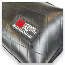 Afbeelding in Gallery-weergave laden, Eerste hulp set - autoband Buitenbeentje