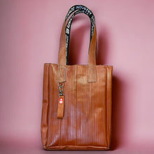 Afbeelding in Gallery-weergave laden, Tote bag brandslang