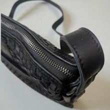 Afbeelding in Gallery-weergave laden, Everyday Bag van gevlochten restleer