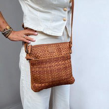 Afbeelding in Gallery-weergave laden, Everyday Bag van gevlochten restleer