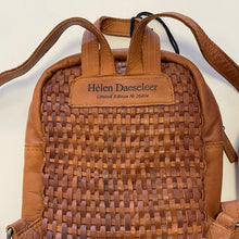 Afbeelding in Gallery-weergave laden, Rugzak van geweven (afval)leer