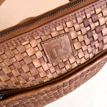 Afbeelding in Gallery-weergave laden, Everyday Bag van gevlochten restleer