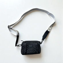 Afbeelding in Gallery-weergave laden, Crossbody bag gevlochten restleer