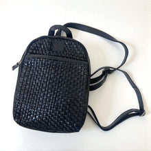 Afbeelding in Gallery-weergave laden, Rugzak van geweven (afval)leer