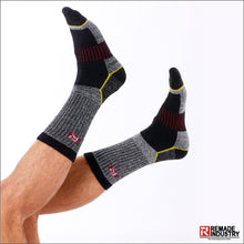 Afbeelding in Gallery-weergave laden, Remade sokken