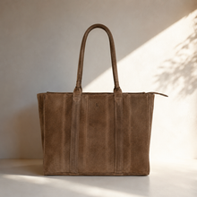 Afbeelding in Gallery-weergave laden, The Everyday Suède Tote
