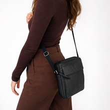 Afbeelding in Gallery-weergave laden, Politie Leren Everyday Bag
